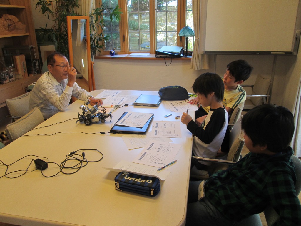 10月18日地域ロボットクラブ「奈良ロボッツ」が開催されました