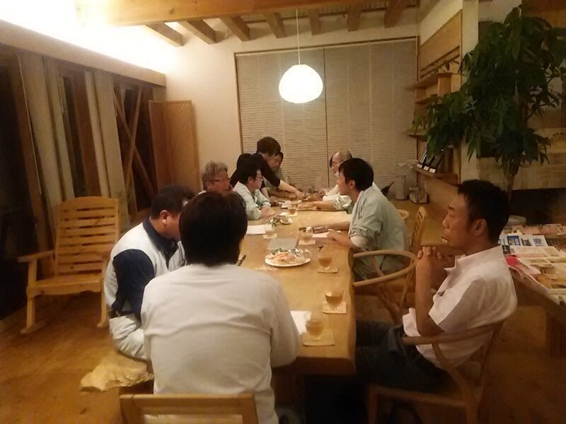 9月の住こや家会の会議が行われました